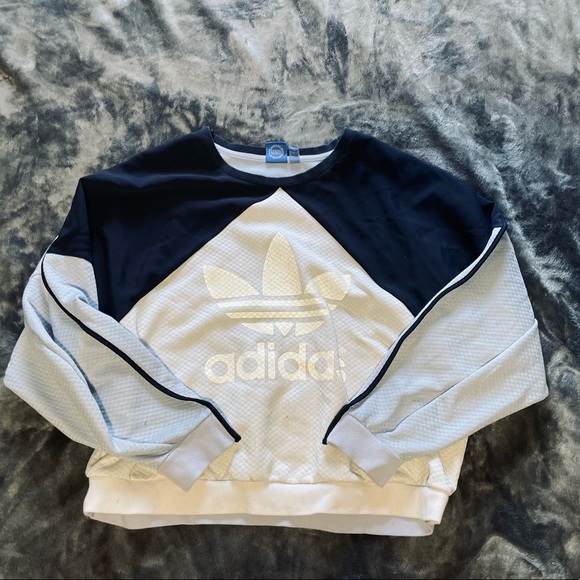 adidas Sweaters - Baggy Adidas Sweatshirt